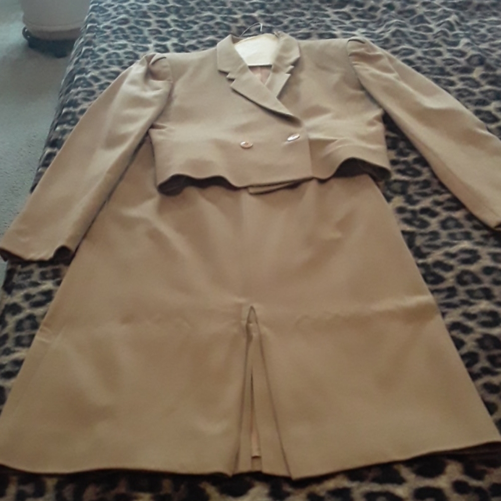 Tan 100% wool suit